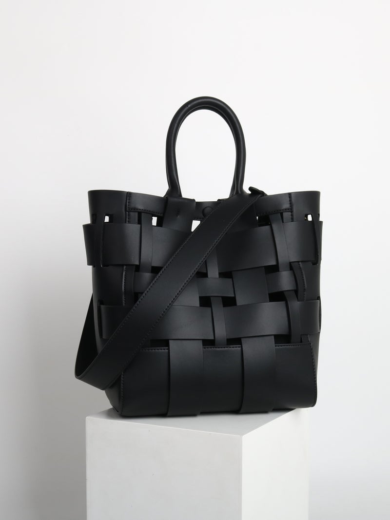 Niche Hollow Design Fashion All-Match Leather Woven Handbag Large Capacity Shoulder Bag Bucket Bag Crossbody Bag - Image 3