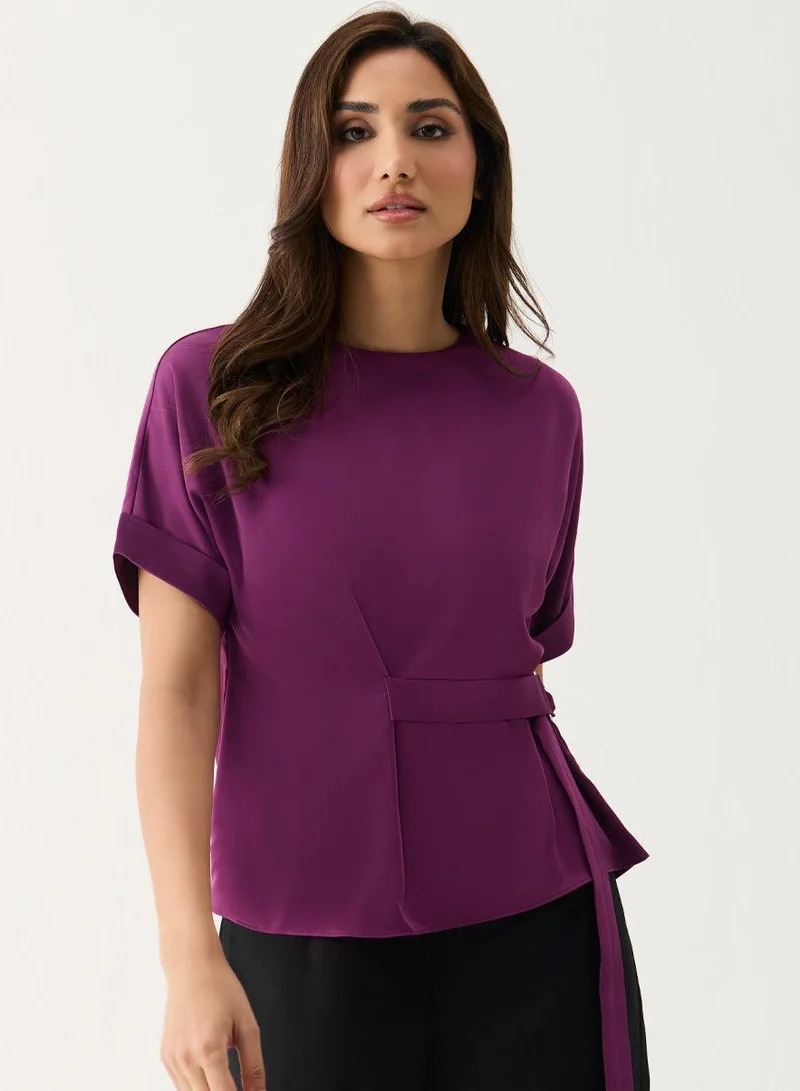 زجزاج بلوزة ساتان بأكمام واسعة مع إبزيم
