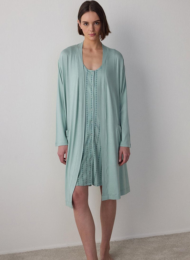 بنتي قميص نوم لينّا مزهر بأزرار بلون أخضر نعناعي فاتح - Image 4