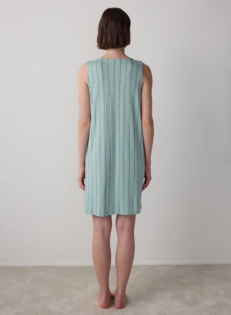 بنتي قميص نوم لينّا مزهر بأزرار بلون أخضر نعناعي فاتح - Image 2