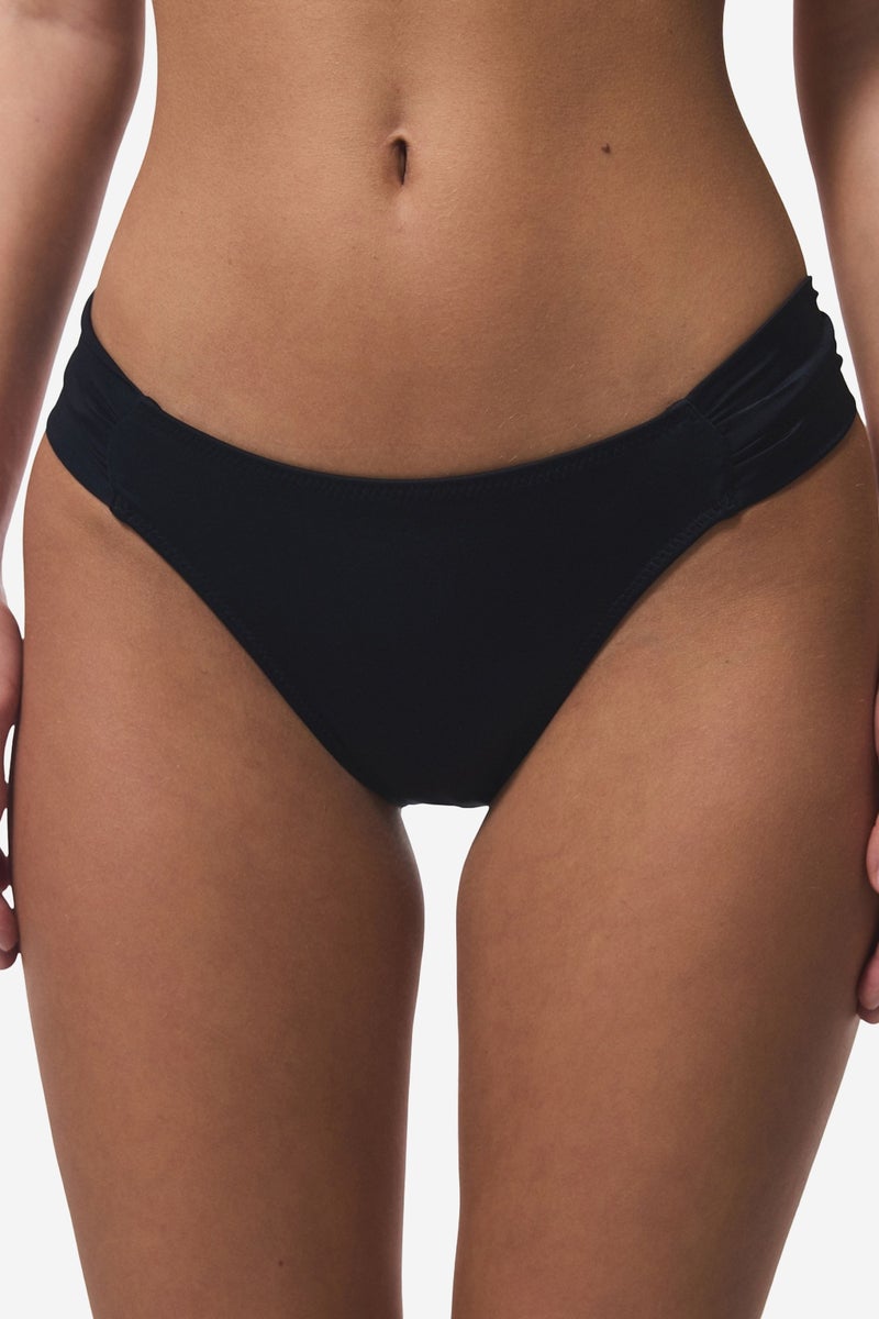 PENTI Macrame Low Waist Bikini Bottoms - Image 1