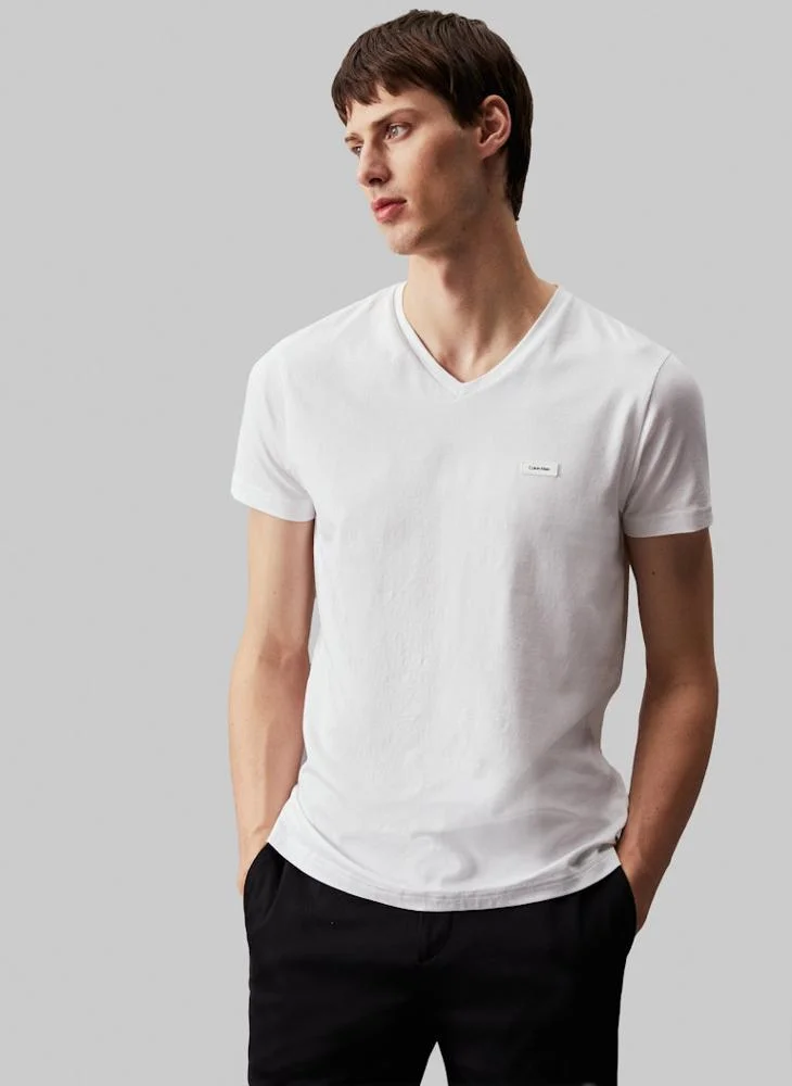 كالفن كلاين STRETCH SLIM FIT V-NECK T-SHIRT