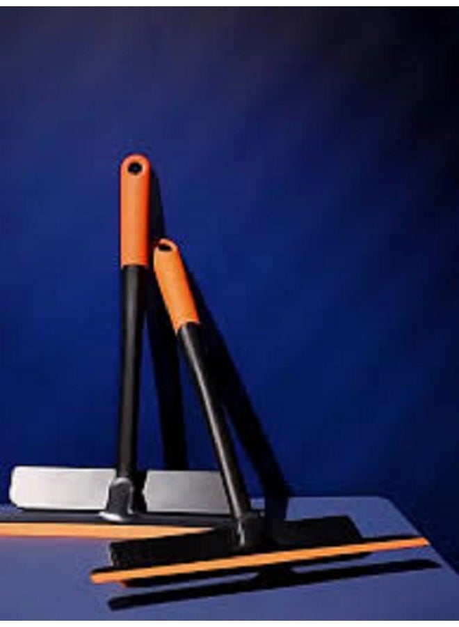 A 2-in-1 window squeegee with a 360° rotating flexible head—ideal for cleaning glass and mirrors and easily removing water without leaving streaks. - Image 1
