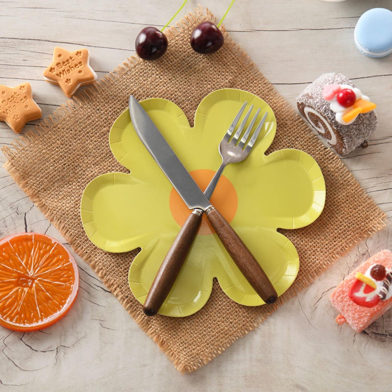 GGBOY 40PCS Daisy Plates Flower Paper Plates  8"" Daisy Paper Plates Flower Plates Disposable  Groovy Plates Spring Daisy Party Paper Plates Cute Flower Shaped Paper Plates Daisy Party Supplies - Image 3