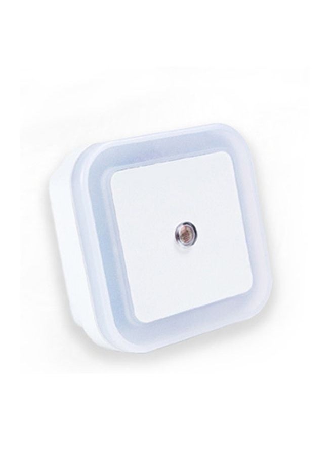 إيزي لايف ضوء ليلي LED صغير بجهاز استشعار تلقائي  - Image 1