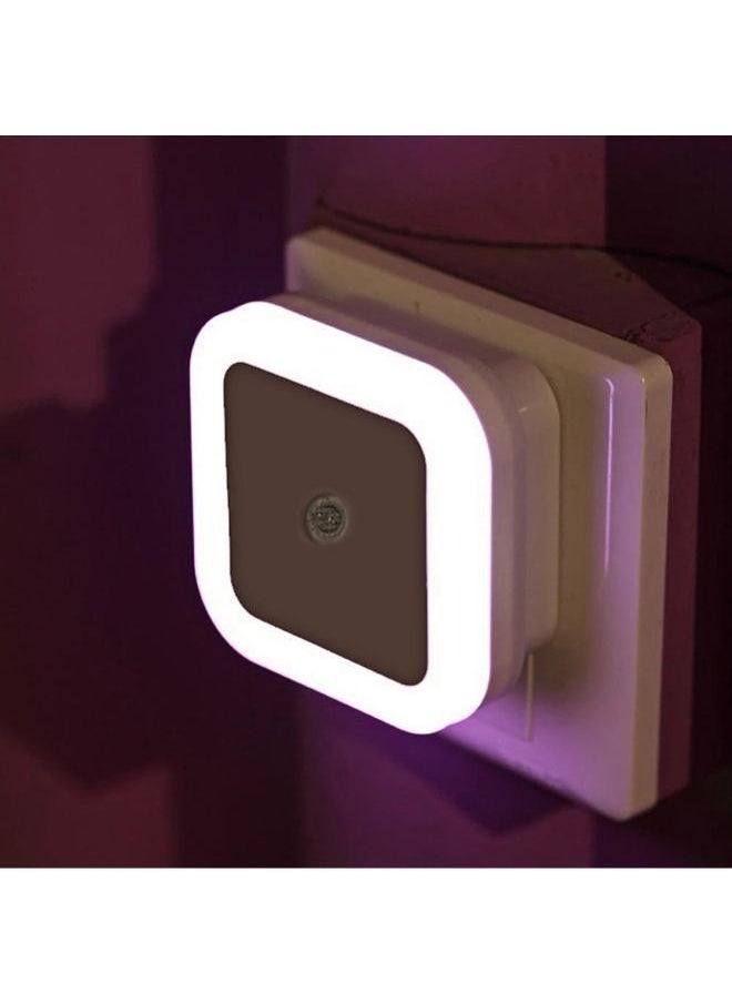 إيزي لايف ضوء ليلي LED صغير بجهاز استشعار تلقائي  - Image 3