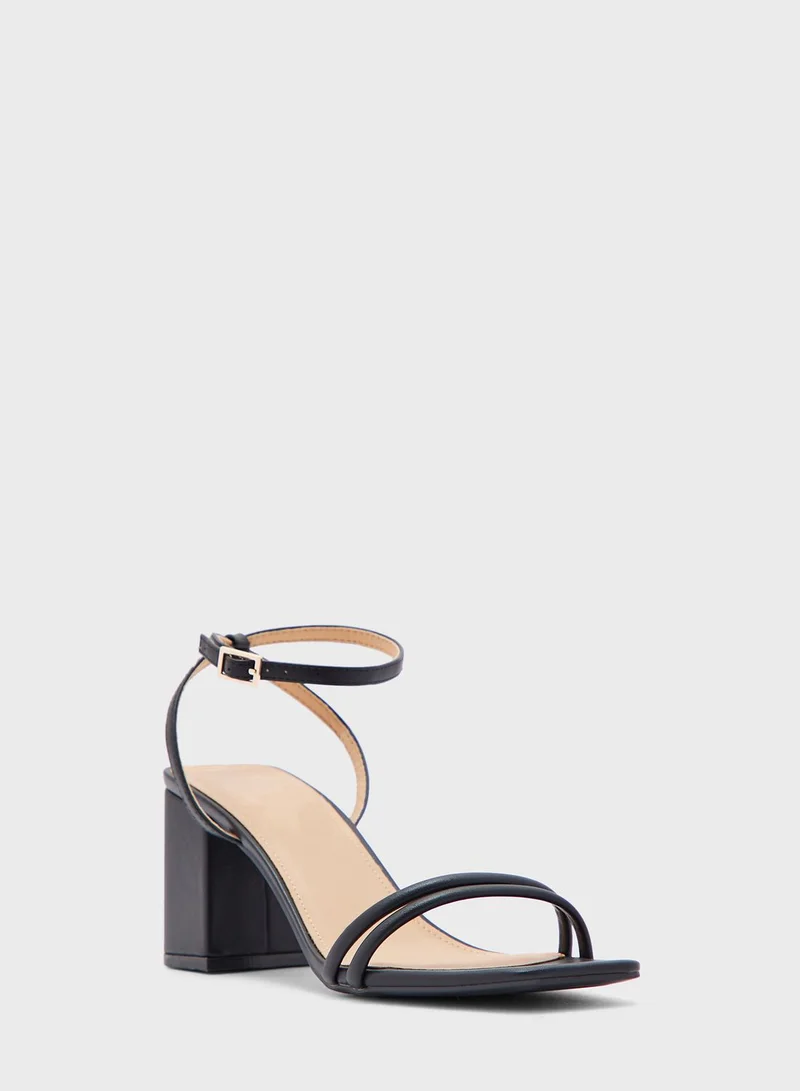 ترافل من نمشي Block Heel Double Front Strap Sandal