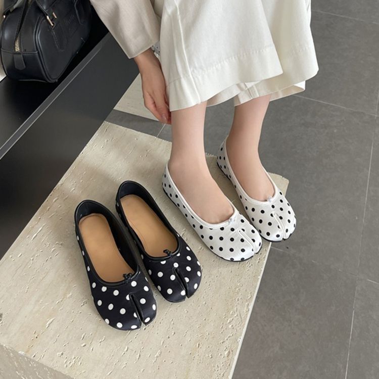 Women's French Vintage Split-Toe Flat Loafer Shoes - Image 3