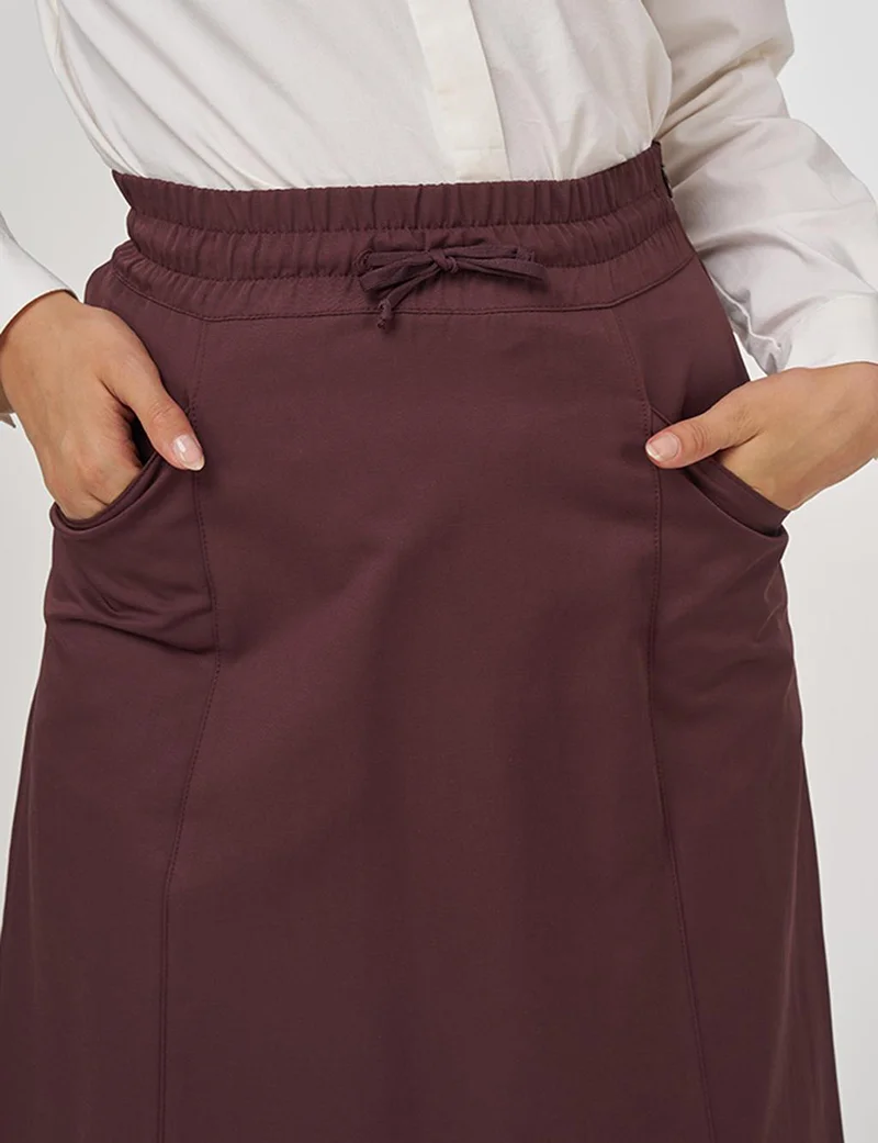 كايرا تنورة واسعة بتفاصيل جيب باللون البرغندي الداكن