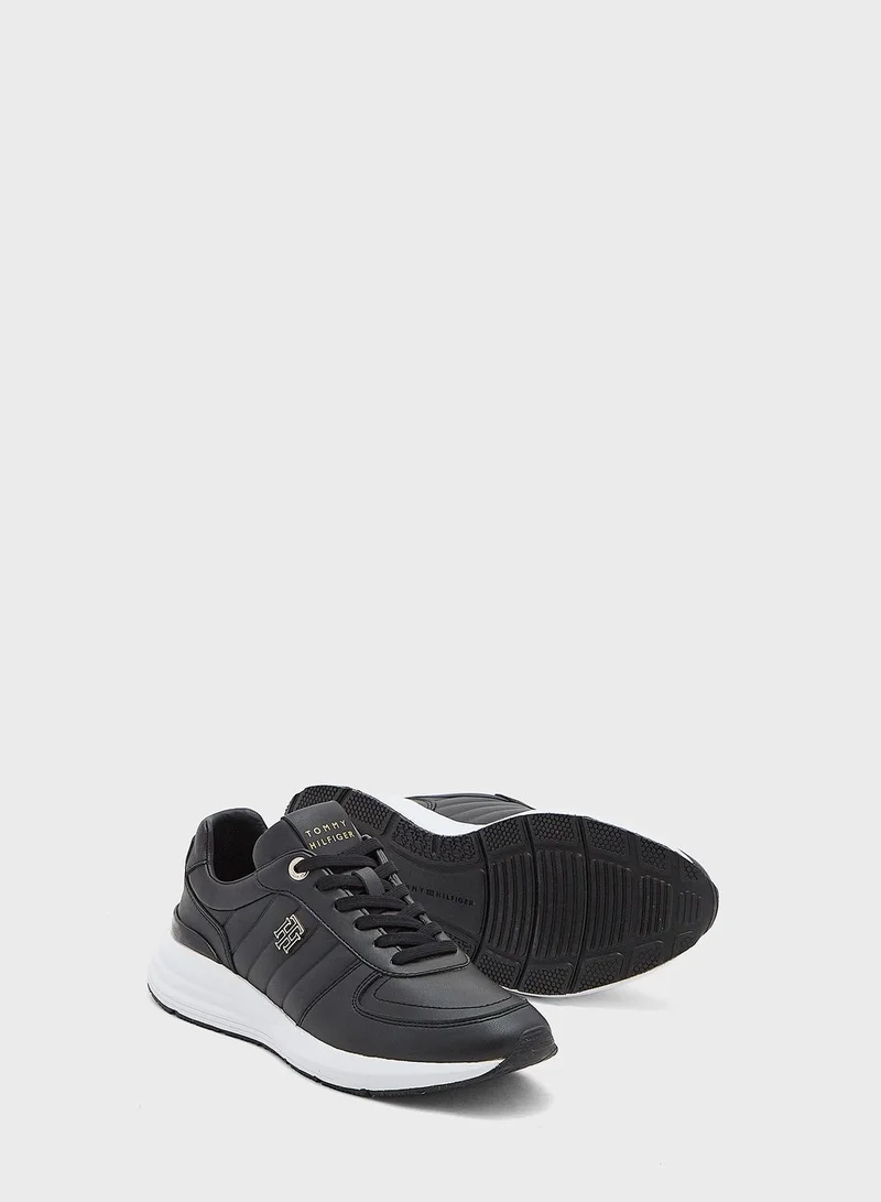 TOMMY HILFIGER Logo Sneakers