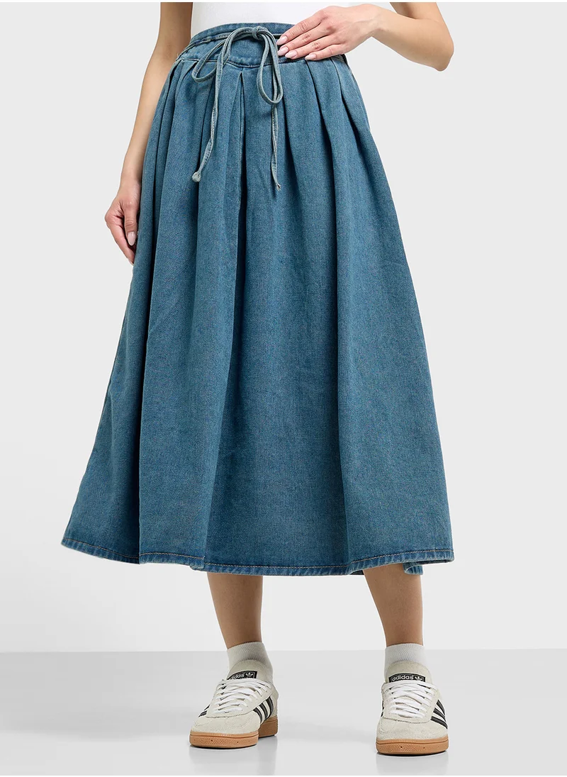 جينجر Pleated Denim Skirt