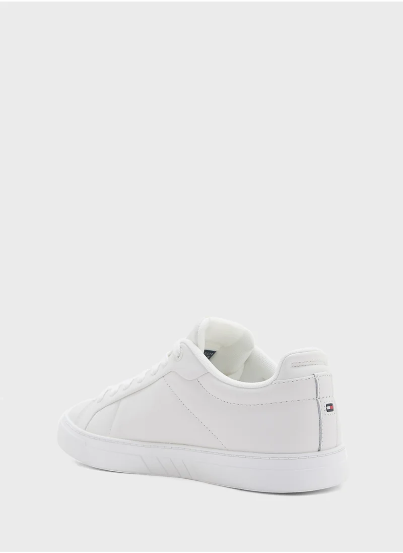 تومي هيلفيغر Lace Up Low Top Sneakers