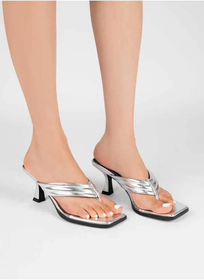 RAID Textured Thong Strap Sandals by Styli