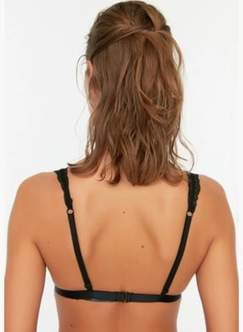 trendyol Black Lace Detailed Bralette Bralette with Criss-Cross piping THMSS22SU0117