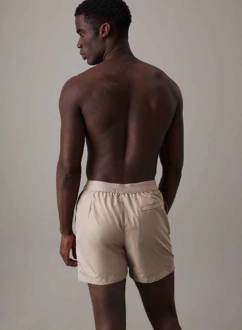 كالفن كلاين شورت سباحة متوسط برباط - سي كيه ريفايند - Image 2