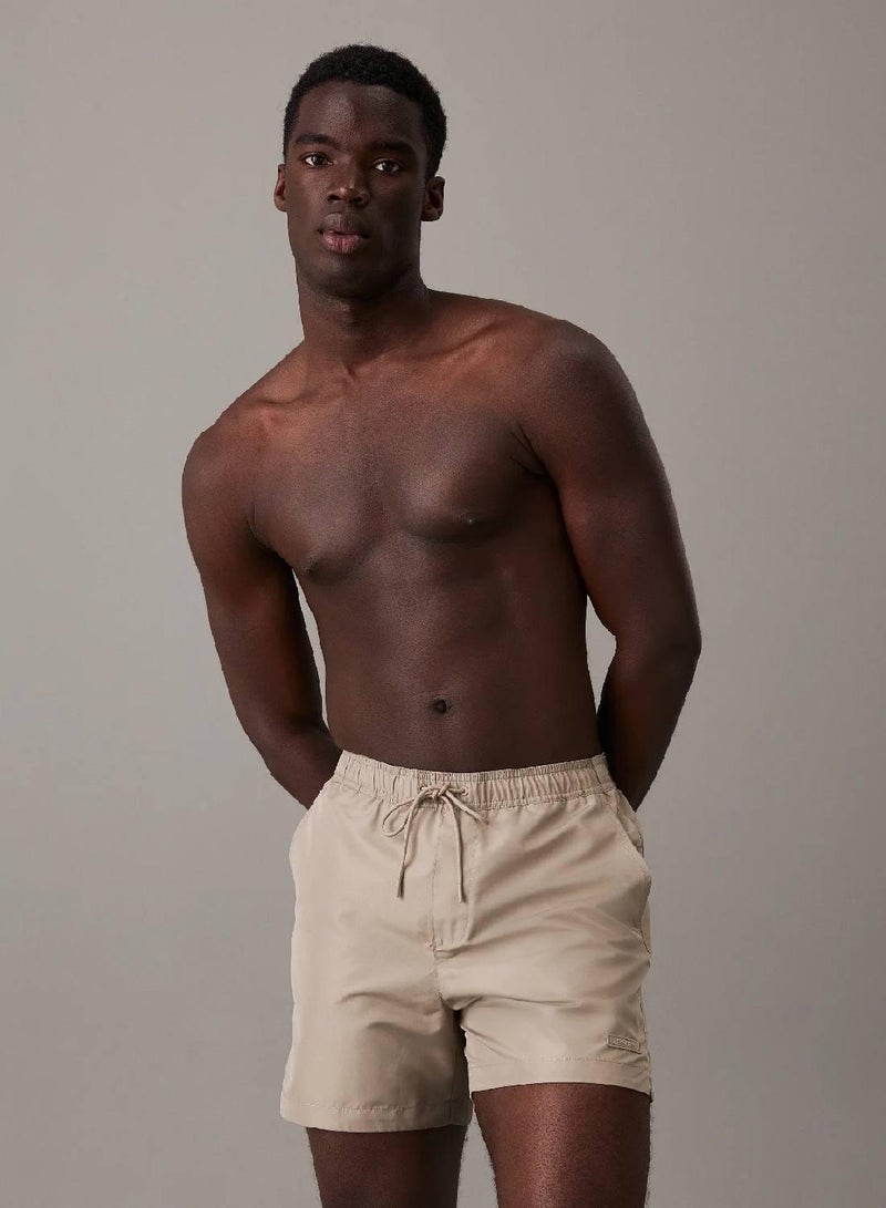 كالفن كلاين شورت سباحة متوسط برباط - سي كيه ريفايند - Image 1