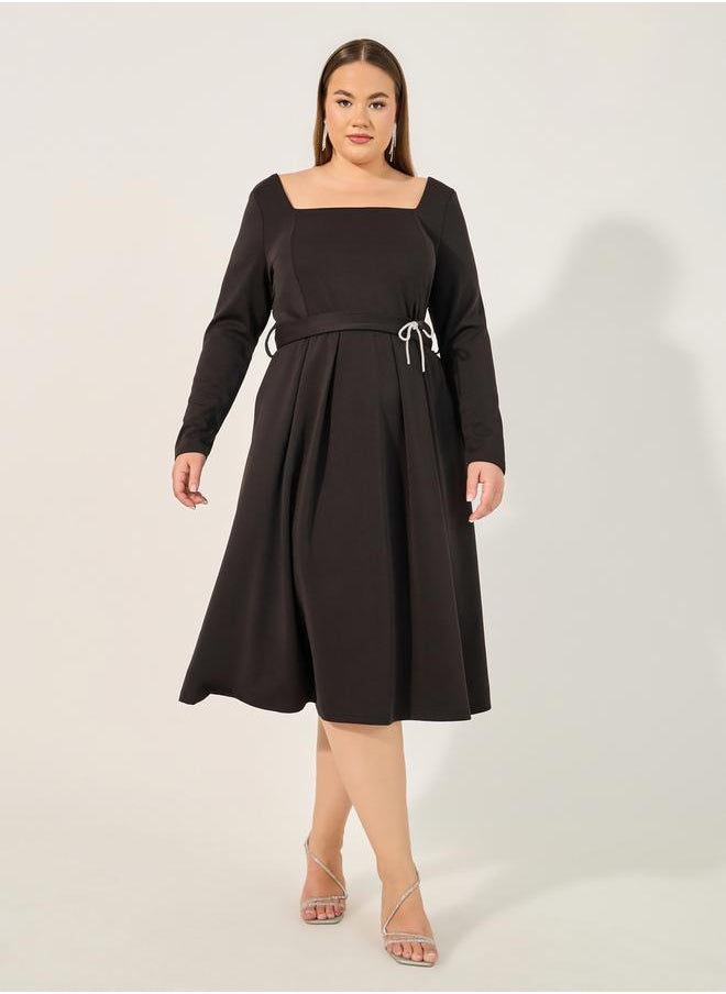 Styli - Plus Size Embellished Bow Detail Pleated A-Line Midi Dress - Image 1