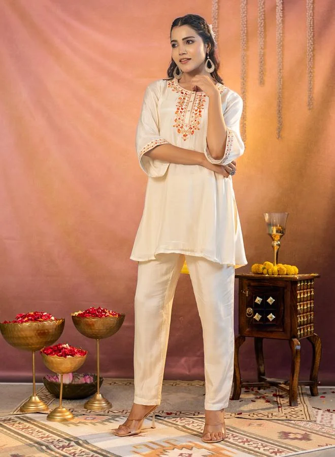 KASYA Women Muslin Embroidered Kurta and Pants Co-Ords