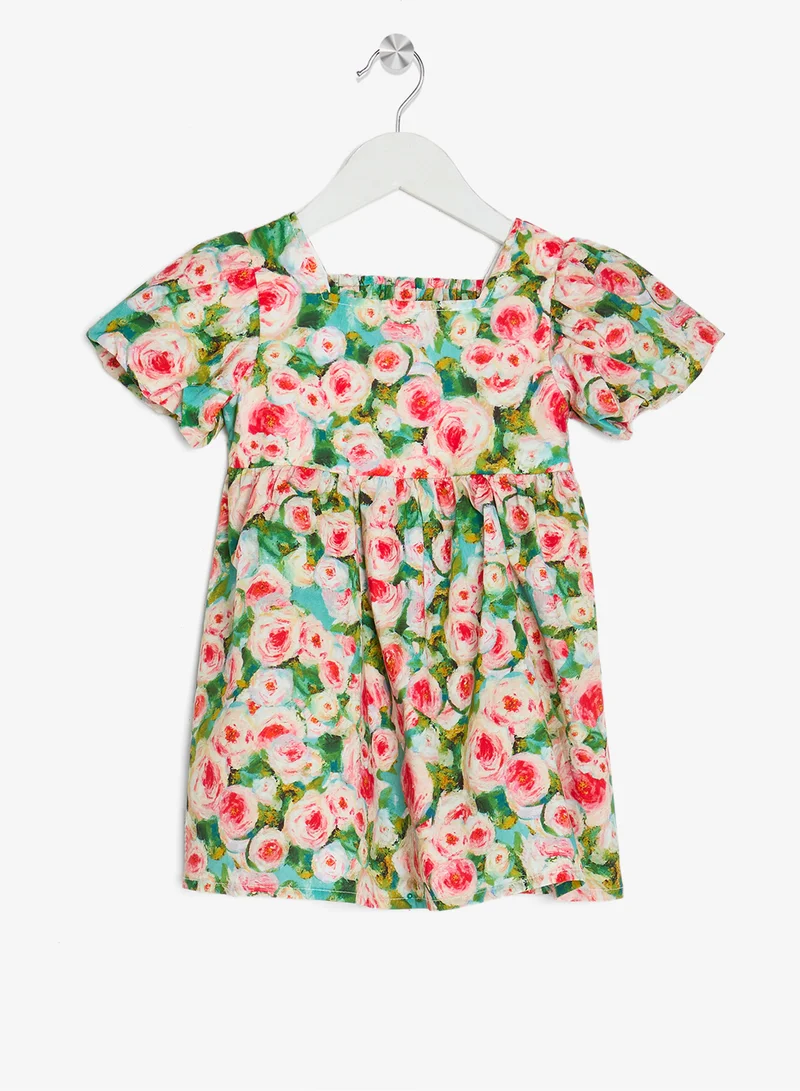 بنياتا فستان مزهر