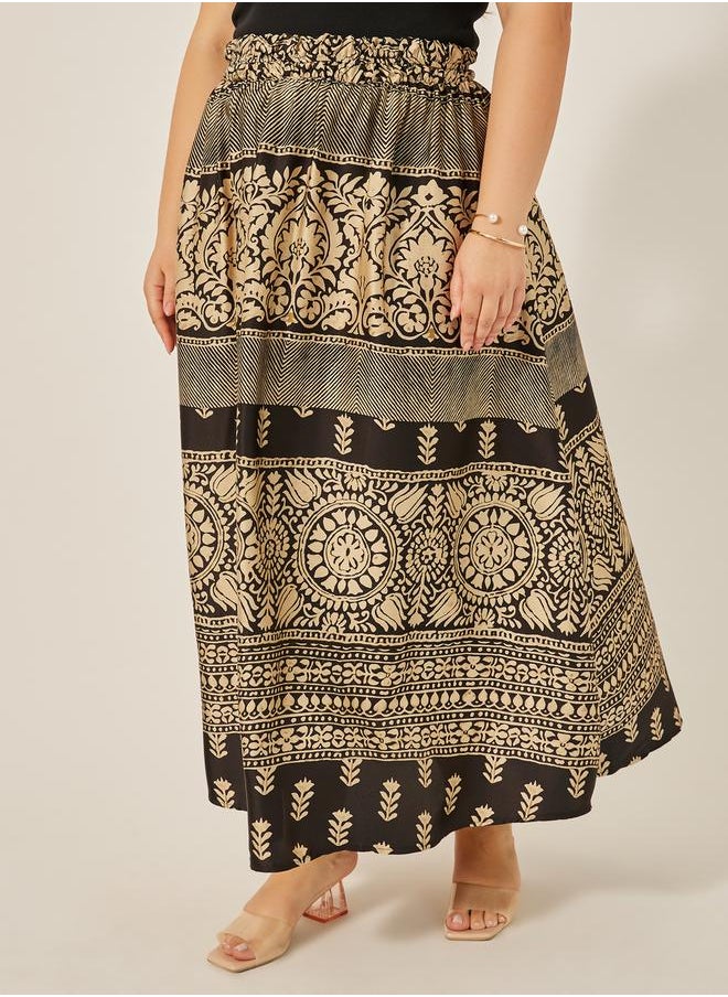 Styli Plus Size Printed S-Line Maxi Skirt with Elasticated Waistband  - Image 3