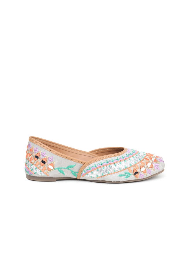 She Zone Embroidered Grey Mojaris for Women - Image 4