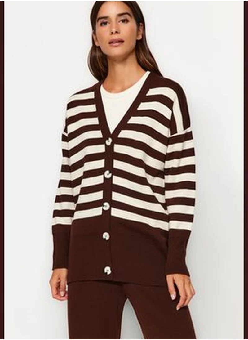 trendyol Dark Brown Regular Jacquard Striped Knitwear TCTAW24US00054