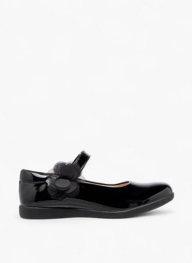 فلورا بيلا من شو إكسبرس حذاء ماري جين بناتي بزخارف زهور وإغلاق بشريط لاصق