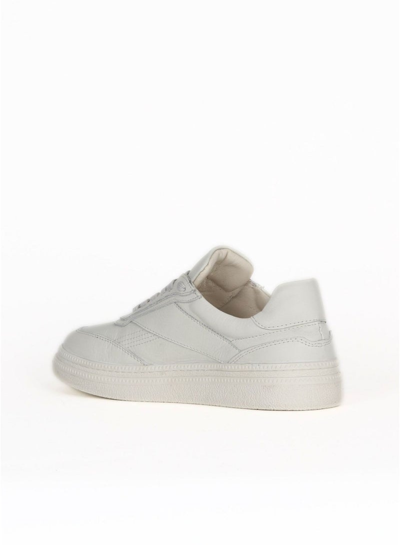 BUENO Women's Leather Sneakers – Classic Lace-Up Design with Contrast Sole and Perforated Detail for Everyday Chic - Image 4