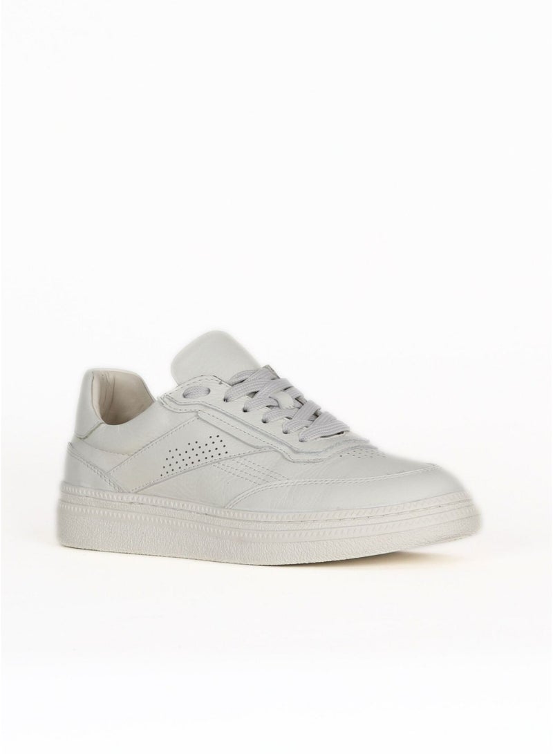 BUENO Women's Leather Sneakers – Classic Lace-Up Design with Contrast Sole and Perforated Detail for Everyday Chic - Image 2