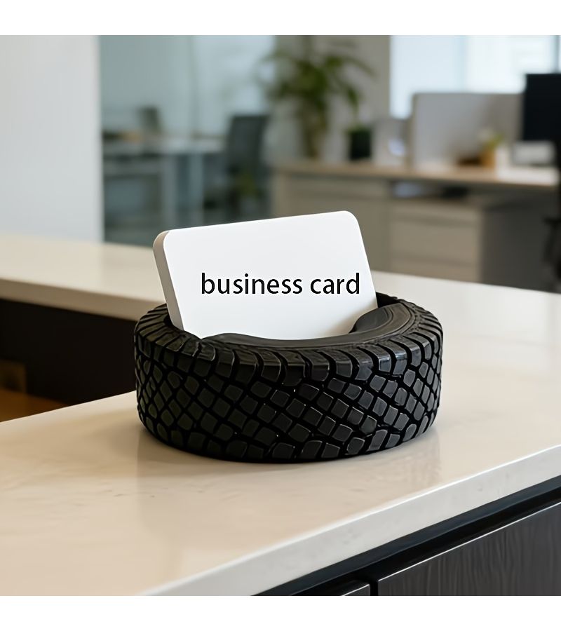 حامل بطاقات عمل على شكل إطار أسود ومنظم مكتبي بتصميم مداس واقعي، مناسب لاستقبال المكتب أو ديكور بموضوع السيارات - Image 1