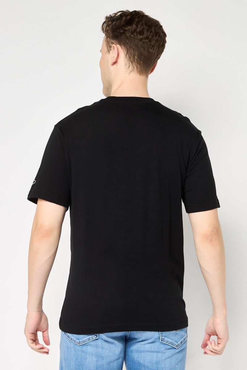 Replay تي شيرت رجالي بأكمام قصيرة وياقة دائرية، مطبوع برسومات، أسود - Image 3