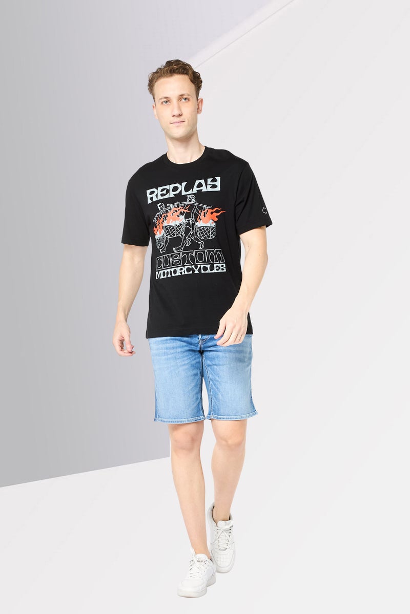 Replay تي شيرت رجالي بأكمام قصيرة وياقة دائرية، مطبوع برسومات، أسود - Image 4
