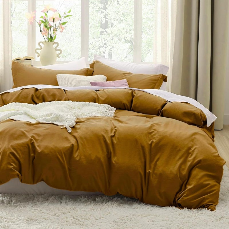MUSA MUSA مجموعة لحاف مميزة من MUSA MUSA® مع 100% قطن، لحاف مريح واحد و2 غطاء وسادة - غطاء لحاف مقاوم للبقع لغرف النوم | قابل للغسل وخالي من التجاعيد (موكا، كوين - 220 x 240سم) - Image 1