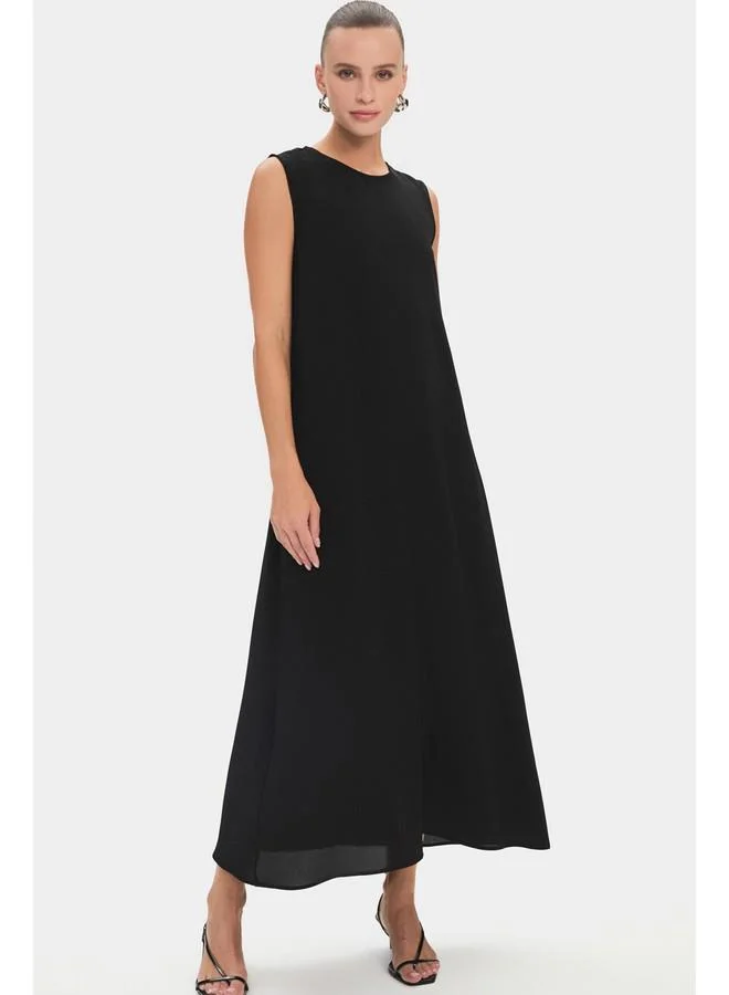 JUNE June Women Crew Neck Embroidered Waist Tie Detail Abaya Black