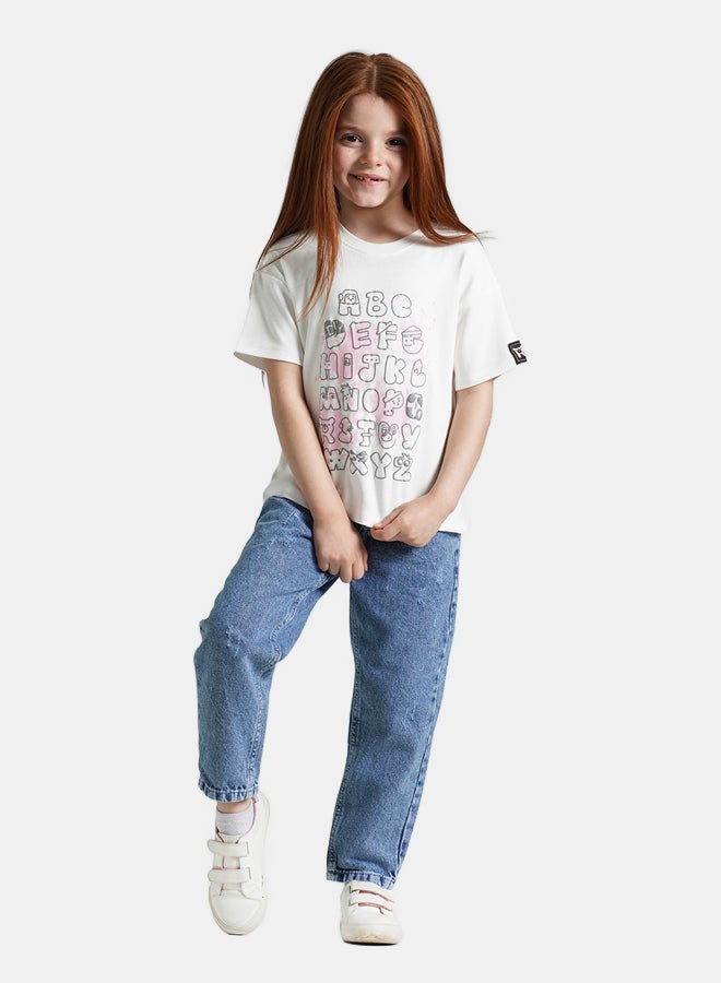 ريمينت تيشرت للبنات برسمة حروف ابيض غامق  - Image 1