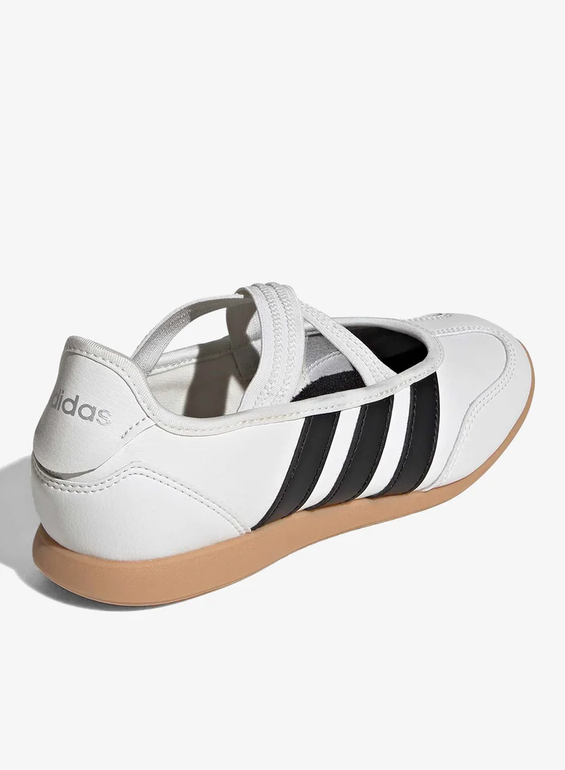 Adidas CWHITE/CBLACK/SILVMT Youth Barreda Mary Jane for Women | Best Price UAE