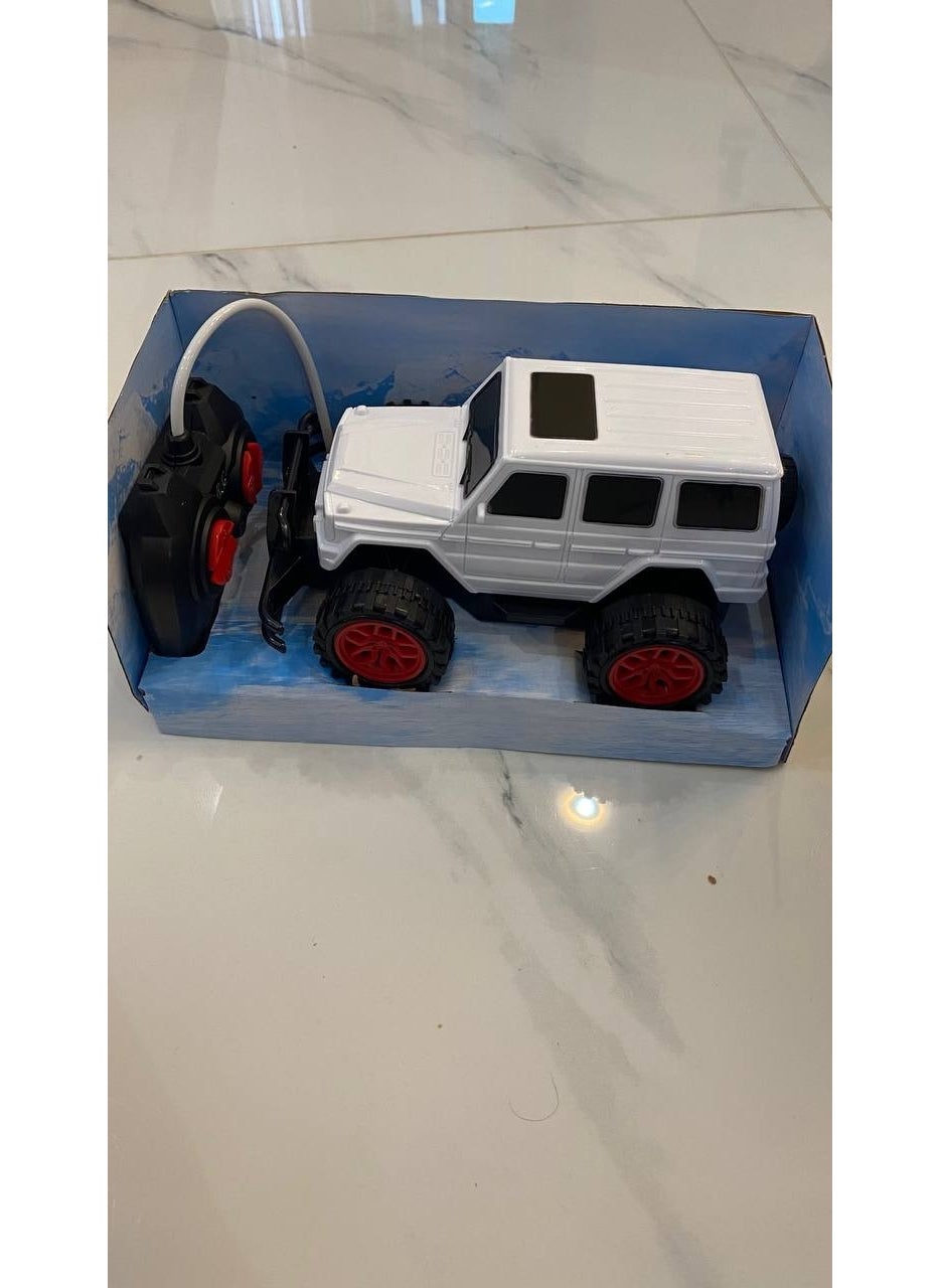 Remote Controlled Off Road Jeep Full Function Battery Operated Toy Car with Lights - pzsku/Z44E47A8758962A97AD83Z/45/_/1740644667/def1133f-56d8-4eac-9685-2fba406d9387