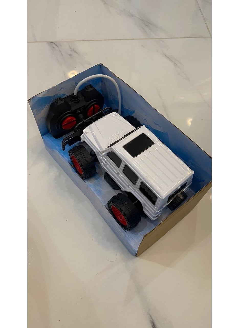 Remote Controlled Off Road Jeep Full Function Battery Operated Toy Car with Lights - pzsku/Z44E47A8758962A97AD83Z/45/_/1740644747/b18624cf-9ef6-423e-be7c-2a6d912cc2d3