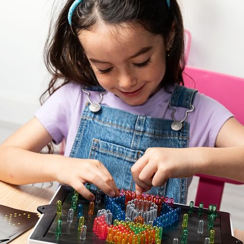 Lite Brite لعبة لايت برايت القيمة النهائية الرجعية، 12 قالب موسمي، حقيبة دبابيس، حصرية أمازون، لعبة نشاط إبداعي مضيئة، تعليمية STEM، هدية للبنات والأولاد، أعمار 4 سنوات فما فوق - Image 5