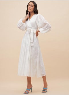 Femmella Textured Dobby Wrap Midi Dress with Waist Tie Detail by Styli  - Image 2