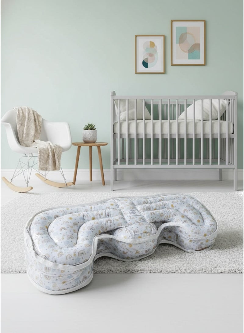 ماماز جيفت وسادة الرضاعة الطبيعية هذه مزودة بثلاثة أوضاع لضبط الارتفاع، مناسبة لجميع أشكال الأمهات. ستحافظين أنتِ وطفلكِ على وضعية مريحة دون ألم في ظهركِ ورقبتكِ. - Image 4