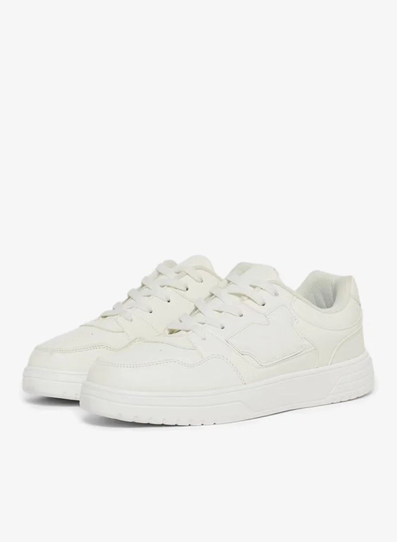 ستايلي اكتيف حذاء سنيكرز بنعل بلاتفورم ورباط غلق