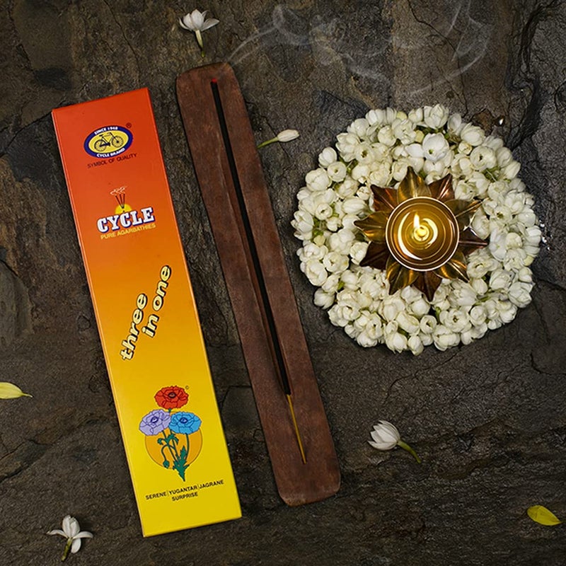 CYCLE Cycle Pure Agarbatti Three in One Incense Sticks Pack of 2 250gm per Pack 3 Signature Fragrances Floral Woody Lily I Natural Fragrance for Puja Meditation Refreshing Ambience - Image 5