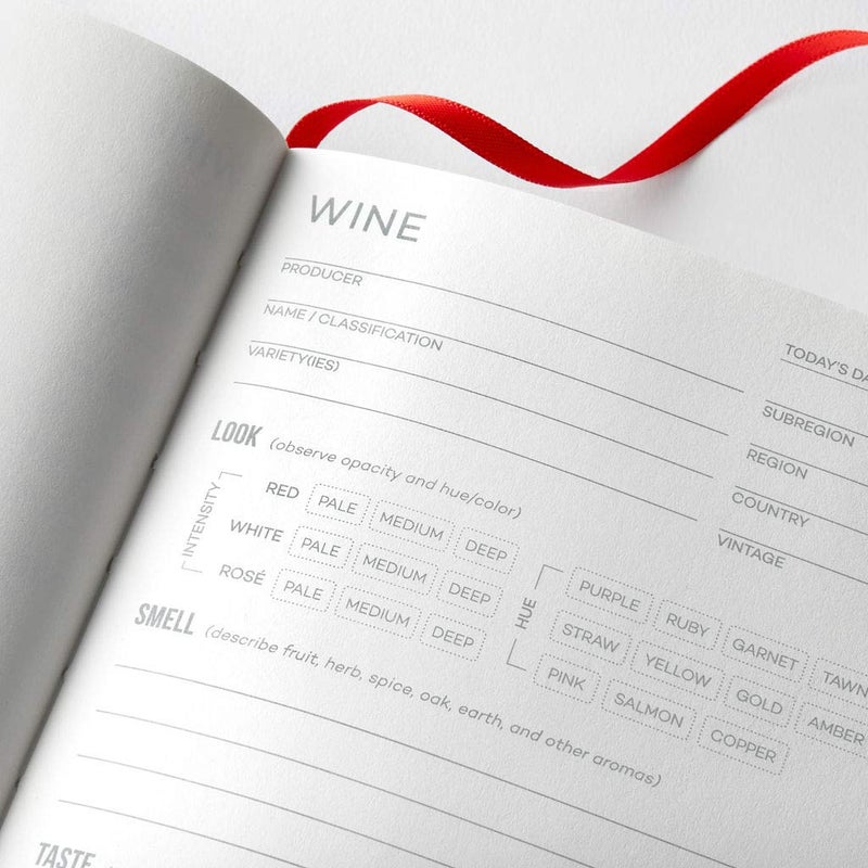 Wine Folly دفتر تذوق النبيذ من واين فولي - دفتر موجه لملاحظات النبيذ (B6، 5"x7") | يتضمن طريقة التذوق ذات الأربع خطوات، مخطط لون النبيذ، علامة شريط - هدية مثالية لعشاق النبيذ - Image 5
