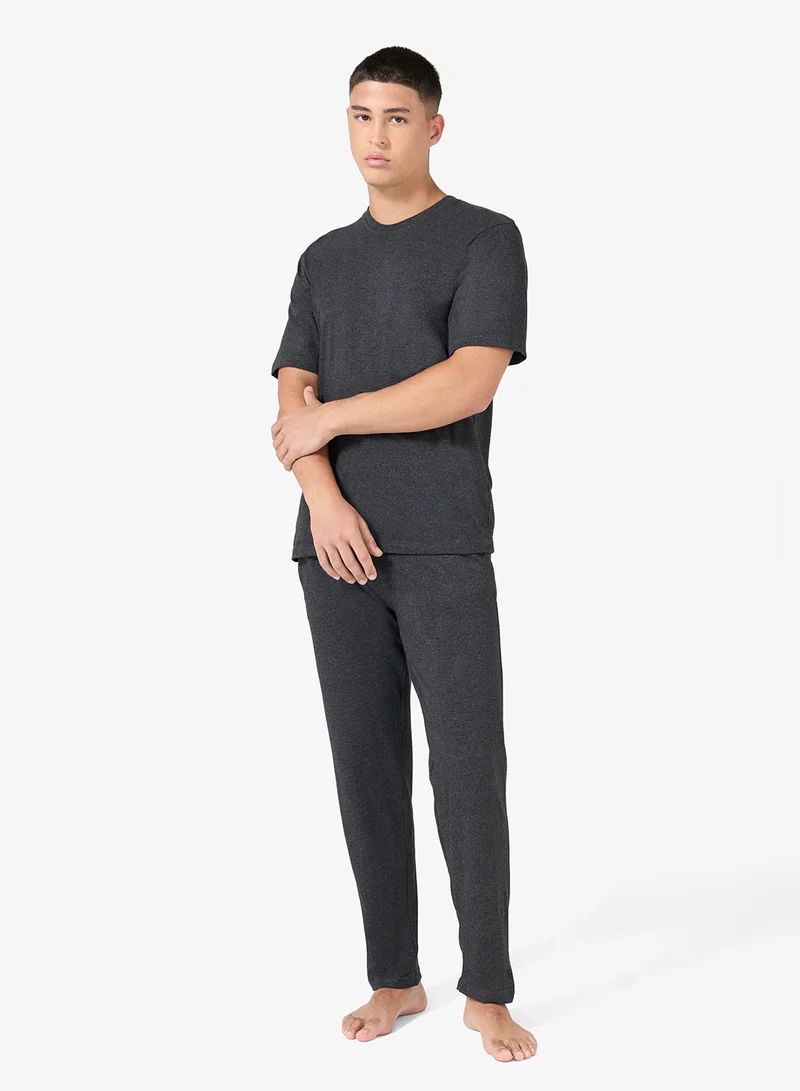 سفنتي فايف طقم بيجامة تي شيرت وبنطلون