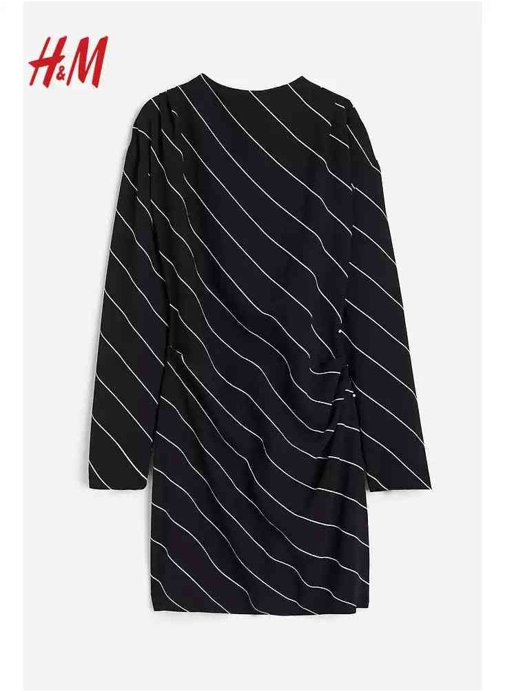 H and M - HM Women's New Loose Lightweight Comfortable And Fashionable Dress - Image 1
