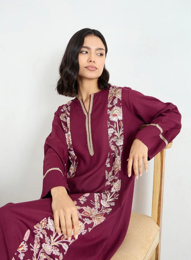 Amirah Amirah Maroon Embroidered A-Line Jalabiya