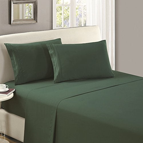 Mellanni King Flat Sheet Only - Iconic Collection Bedding Sheets - Hotel Luxury  Extra Soft  Cooling Top Sheet - Easy Care - Wrinkle  Fade  Stain Resistant - 1 PC (King  Emerald Green) - Image 1