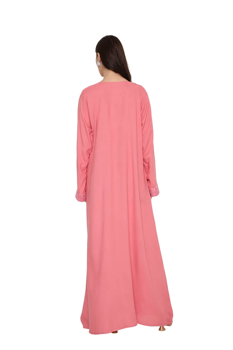 هانا آند سارا جلابية عربية وردية أنيقة مع تطريز ذهبي على الرقبة والأكمام