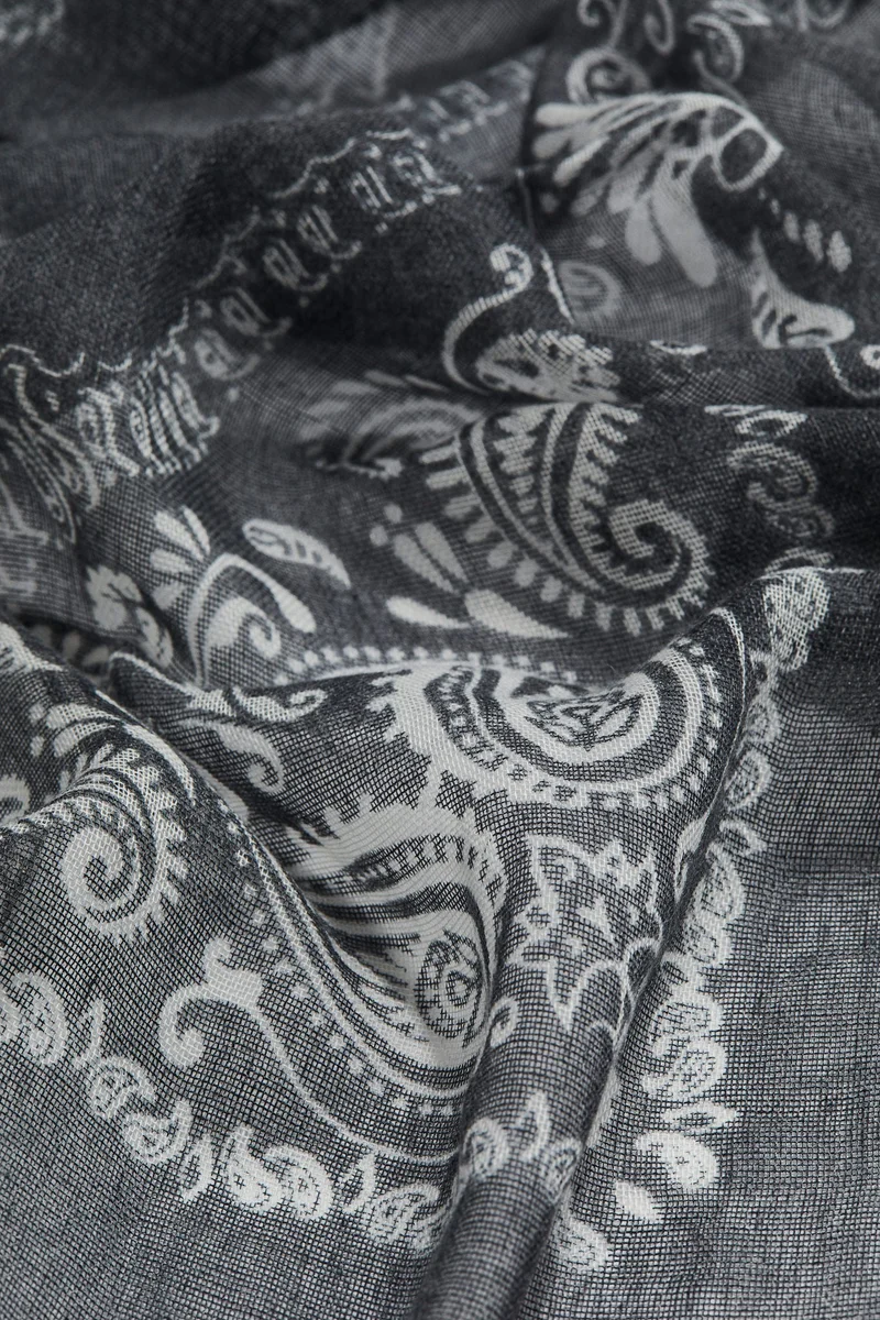 اتش اند ام وشاح منقوش